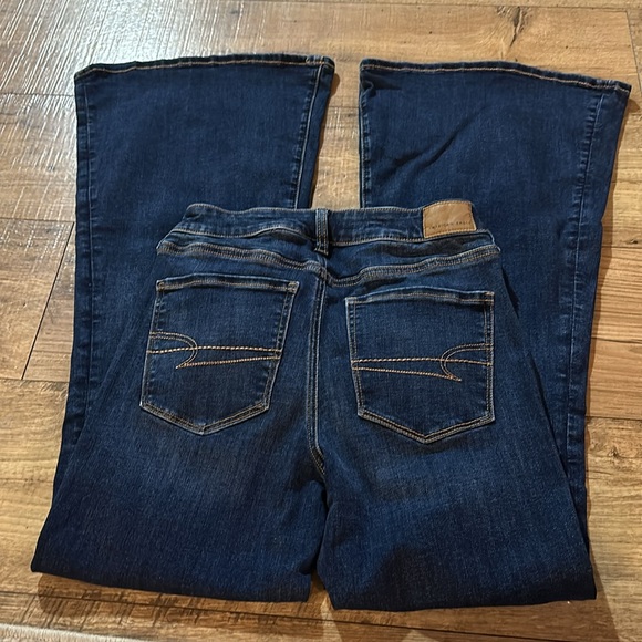 American Eagle flare jeans - Picture 2 of 2